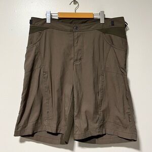 Mountain Equipment Co-op (MEC) Men’s Hiking Shorts, Size 38 - Olive Green